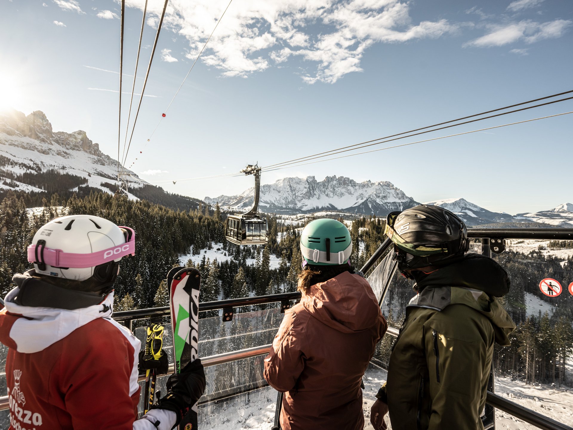 Social Media: Alpenrose, Carezza, Skigebiet …