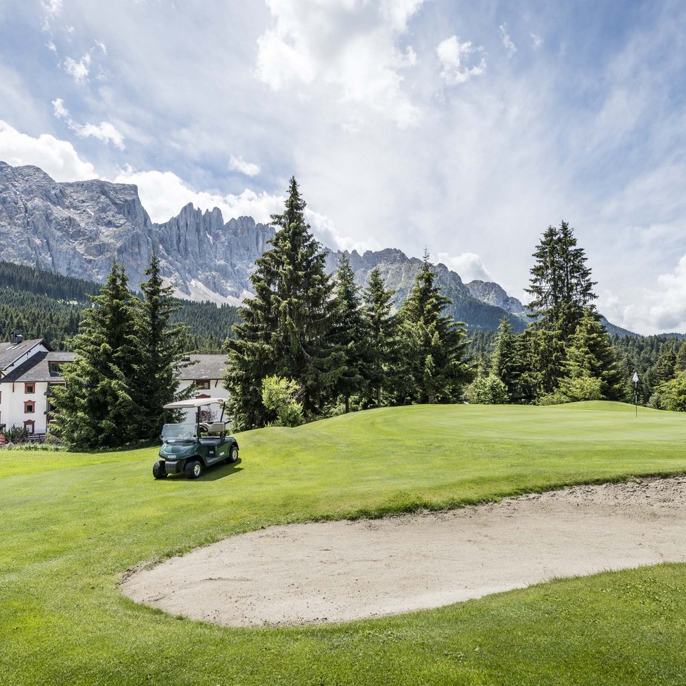 Your golf hotel in South Tyrol right on the golf course