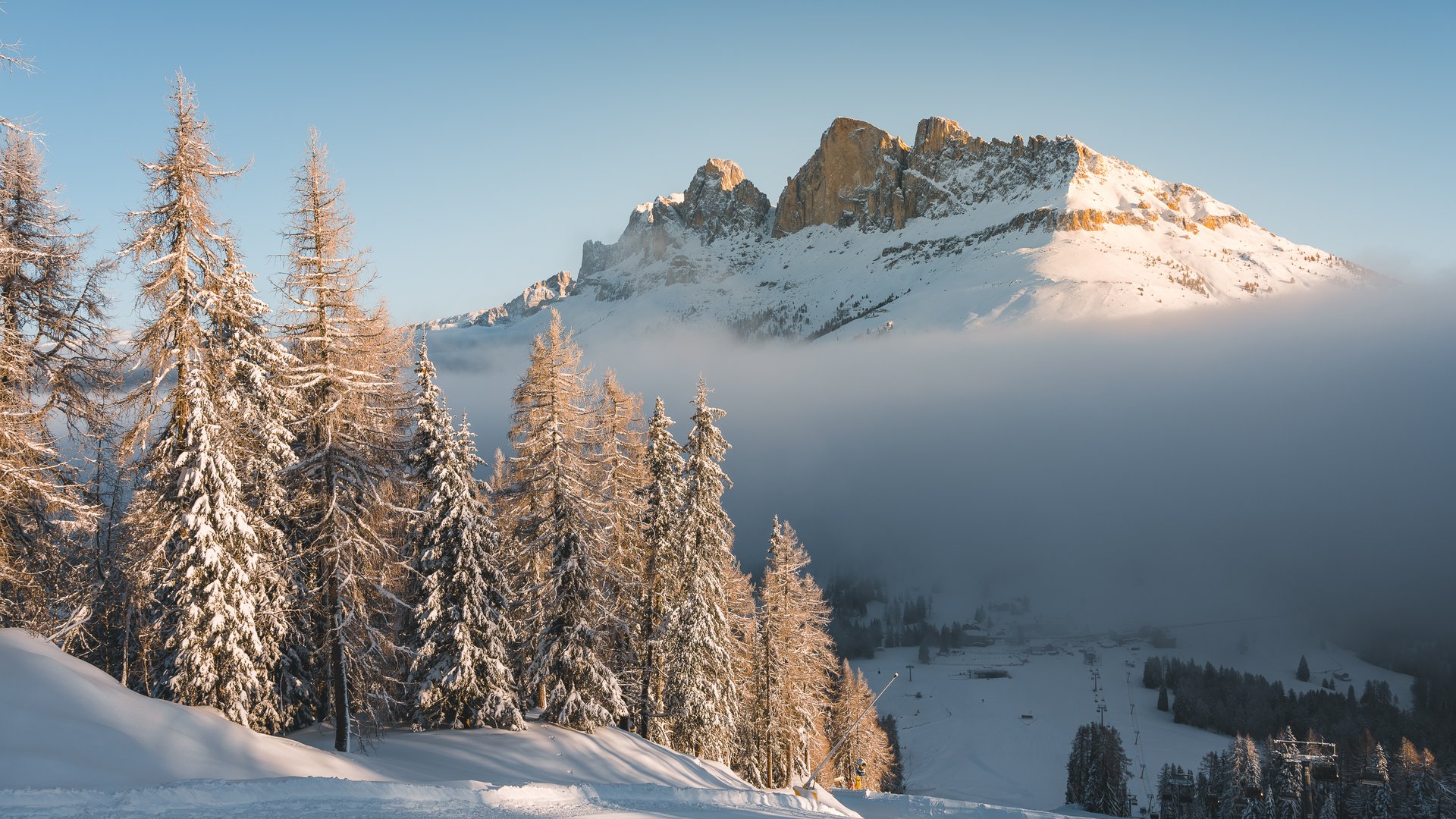 Your sports hotel at Lake Carezza/Karersee