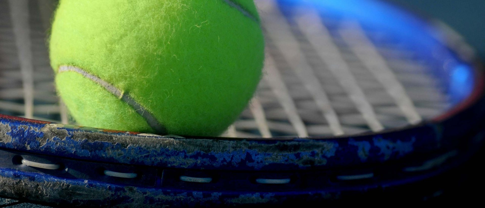Tennis in der Nähe des Karersees